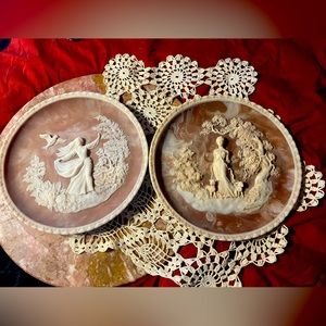 Incolay Gayle Bright Appleby plates 2 pc